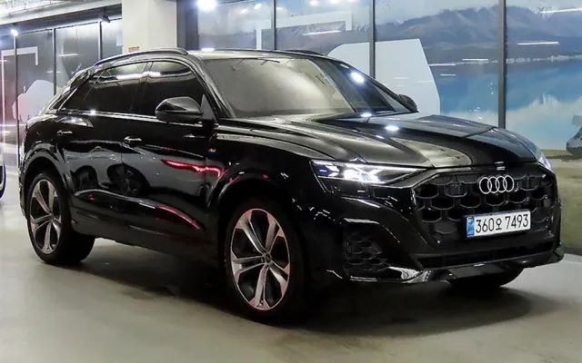 수원중고차거래 Q8 55 TFSI 콰트로 프리미엄 매물 사진 19 - 2026/04 2,174km