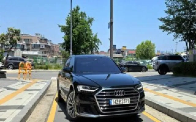 수원중고차거래 A8 (D5) 55 TFSI 콰트로 LWB 매물 사진 12 - 2022/09 76,481km