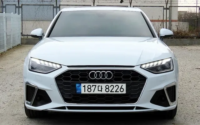 수원중고차거래 A4 (B9) 40 TFSI 프리미엄 매물 사진 1 - 2022/01 68,947km